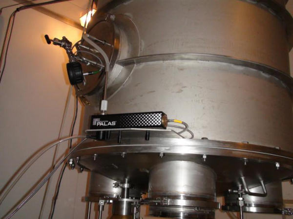 Welas aerosol probe installed in chamber.