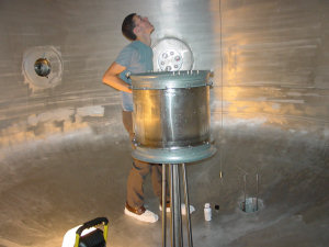 Inside the AIDA cloud chamber