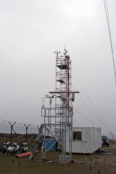 A single site cloud experiment at Holme Moss in 2006 involving scientists from the centre and from NOAA.